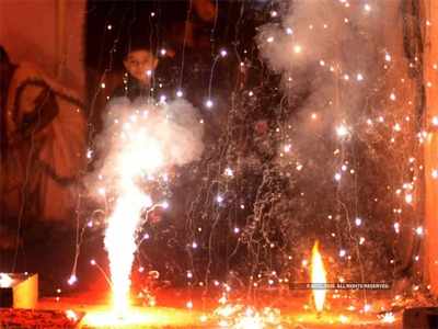 एक्‍सपर्ट बोले- पटाखे जले तो दिल्ली-एनसीआर का गैस चैंबर बनना तय