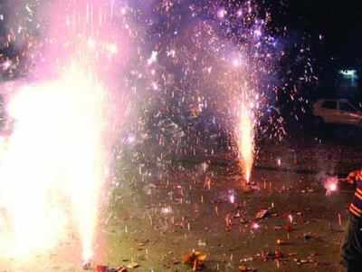 फरीदाबाद में खूब दगे पटाखे, धुएं में उड़ा दिया गया प्रतिबंध