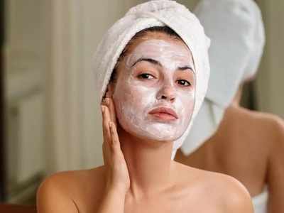 Skin Care Tips हिवाळ्यात त्वचेवर जास्त प्रमाणात मॉइश्चराइझर लावता? मग हे नक्की वाचा