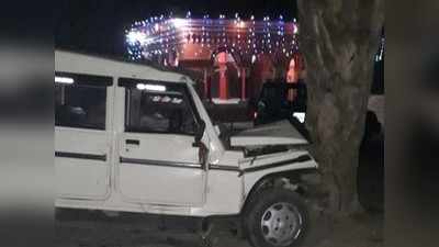 गाजीपुर में पेड़ से टकराई जीप, सड़क हादसे में 2 की मौत, 9 घायल