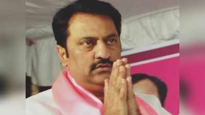 Hyd: టీఆర్ఎస్ ఎమ్మెల్యేకు దారుణ అవమానం.. చెప్పులు చూపించిన జనం.. వీడియో