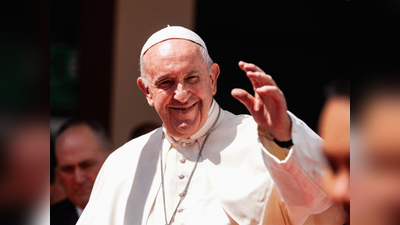 पोप फ्रांस‍िस ने लाइक की बिकनी पहने मॉडल की भड़काऊ तस्‍वीर, मचा बवाल