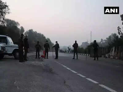 जम्मू-काश्मीर: ट्रकमधून येत होते दहशतवादी, जवानांनी चौघांना केले ठार