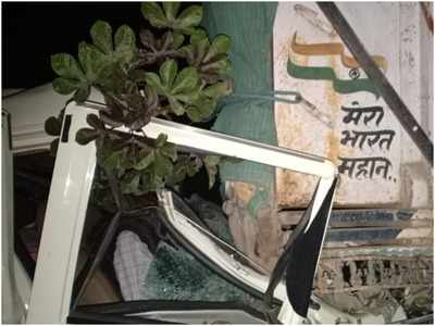 Pratapgarh Accident: प्रतापगढ़ में बड़ा हादसा, खड़े ट्रक में जा घुसी बोलेरो, 14 बारातियों की मौत