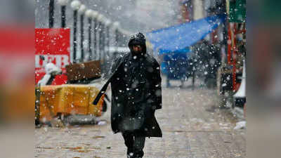 आधुनिक तकनीकी नहीं, बर्फीली सर्दियों में पारंपरिक कांगड़ी देती है कश्मीरियों का साथ