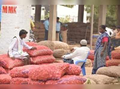 ರೈತರಿಗಿಲ್ಲ ಈರುಳ್ಳಿ ಲಾಭ ...!