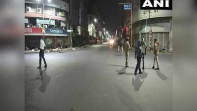 शटर डाउन, खामोश सड़कें...कोरोना के बीच यूं अहमदाबाद में शुरू हुआ कर्फ्यू