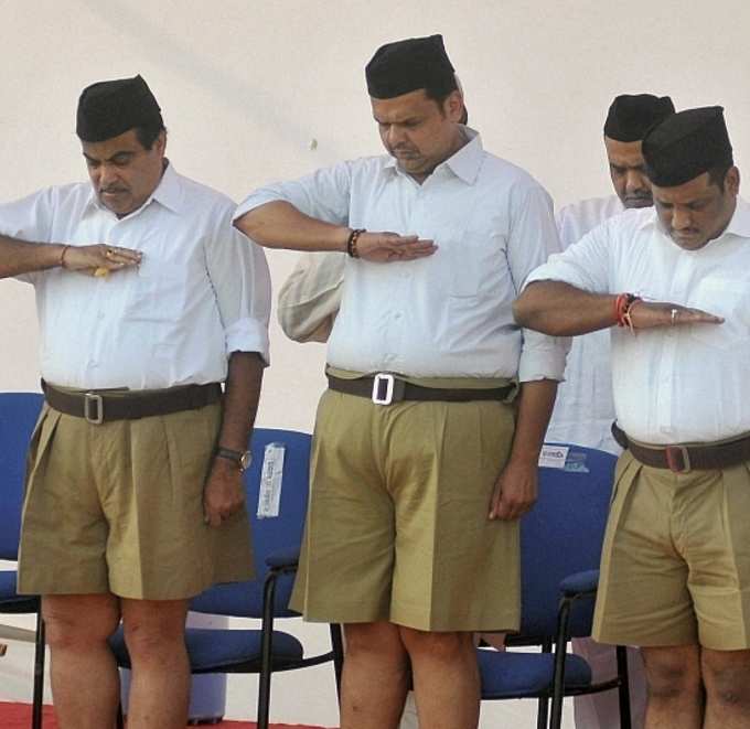 devendra fadnavis in rss khaki.