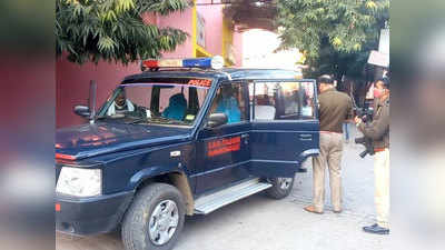 सीतापुर: सरकारी टीचर ने स्‍कूल में गोली मार महिला शिक्षक की ली जान, प्रेम-संबंधों में खटास से हुई वारदात!
