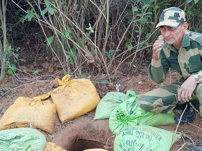 रीगल पोस्ट से कुछ दूरी पर थी सुरंग