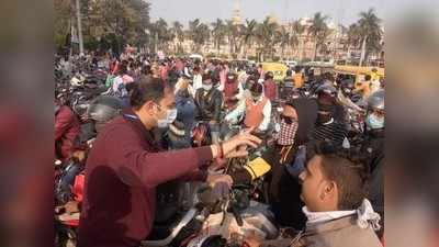 Gwalior : 2 घंटे तक कांग्रेस MLA ने सड़क पर खड़े होकर किया ट्रैफिक कंट्रोल, जवानों ने भी दिया साथ