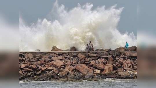 நிவர் புயல்: முதல்வர் நடத்தும் அவசர ஆலோசனை - காரணம் இதுதான்!