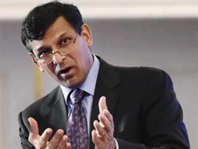 Raghuram Rajan काॅर्पोरेट्सला बँक परवाने; माजी गव्हर्नर डॉ. रघुराम राजन यांनी सुनावले खडे बोल