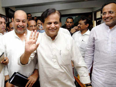 Ahmed Patel Death: यू हीं कांग्रेस के बड़े संकट मोचक नहीं थे अहमद पटेल, इंदिरा से लेकर सोनिया तक करती थीं अपने इस चाणक्य पर भरोसा