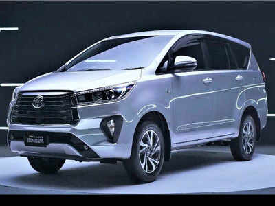 Innova Crysta Facelift भारतात लाँच, जाणून घ्या सर्व व्हेरियंट्सची किंमत