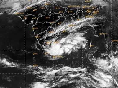 நிவர் புயல் முன்னெச்சரிக்கை; வைரலாகும் தமிழக முதல்வரின் சர்ச்சை போஸ்டர்!