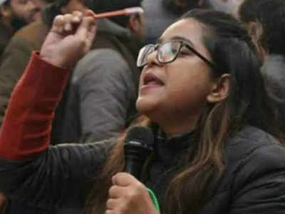 Delhi Riots : कोर्ट ने सफूरा जरगर को अपने बच्चे की देखभाल के लिए मायके जाने की अनुमति दी