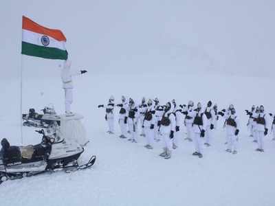 ಸಂವಿಧಾನ ದಿನ: ಸಿಯಾಚಿನ್‌ ಗಡಿಯಲ್ಲಿ ಯೋಧರಿಂದ ಭಾರತದ ಆತ್ಮ ಕಾಪಾಡುವ ಪಣ!