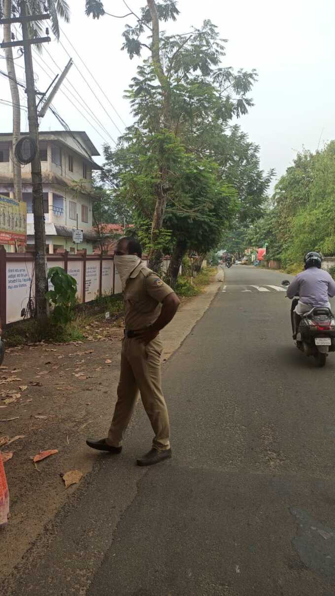 ​അസഭ്യവർഷവും അടിക്കാൻ ശ്രമവും