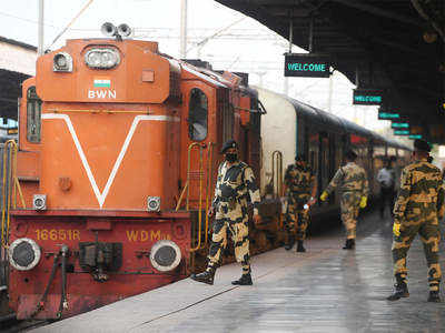 Indian Railway : ३१ डिसेंबरपर्यंत सुरू राहणार या १३ विशेष रेल्वे