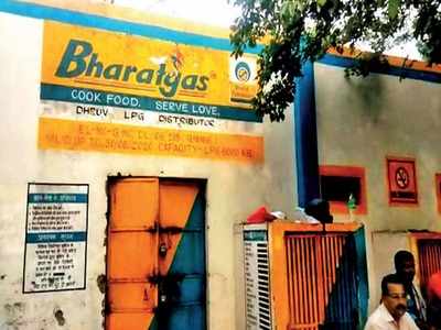 বেসরকারি হয়ে যাচ্ছে Bharatgas, গ্রাহকরা কি রান্নার গ্যাসে আর ভর্তুকি পাবেন? যা জানাল কেন্দ্র