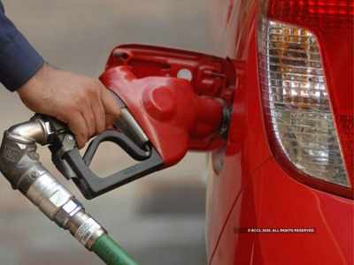 Petrol Diesel Price: মূল্যবৃদ্ধি থেকে আম আদমির সামান্য স্বস্তি, জানুন আজকের পেট্রল-ডিজেলের দর