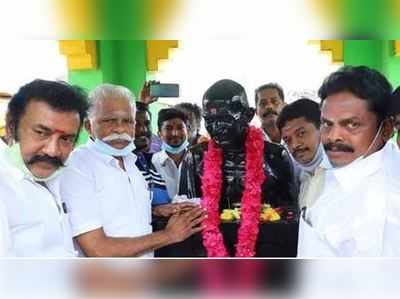 காந்தி அடிக்கல் நாட்டிய மார்க்கெட்டை இடம் மாற்றக்கூடாது