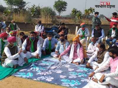 Farmers protest Delhi: राजस्थान के किसानों ने किया दिल्ली कूच, हरियाणा पुलिस ने बॉर्डर पर रोका तो धरने पर बैठे