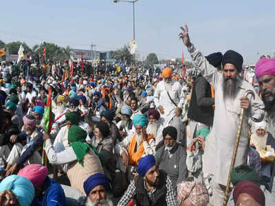 Farmers Protest : आंदोलनकर्त्या शेतकऱ्यांची करोना चाचणी, प्रशासनाचे आदेश