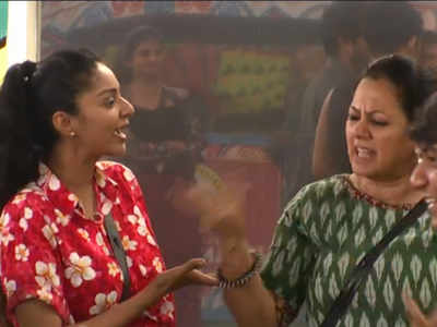 Bigg Boss 4 Highlights: முதலிடத்துக்கு நடந்த சண்டை, செருப்பால் அடித்துகொண்ட பாலாஜி