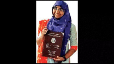 Ahmedabad: गुजरात यूनिवर्सिटी में पढ़ने वाली मुस्लिम लड़की ने की संस्कृत से पीएचडी