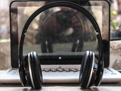 Headphones On Amazon : क्लियर और दमदार साउंड के लिए आर्डर करें Headphones, भारी छूट का फायदा उठाएं