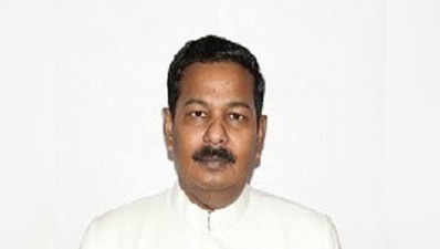 UP MLC Chunav: वाराणसी में ऑब्जर्वर बनकर गए IAS अजय कुमार सिंह की मौत, काउंटिंग के बीच बिगड़ी थी तबीयत