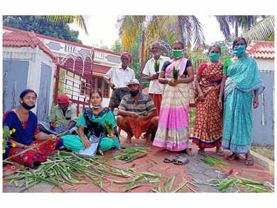 തണ്ടുതുരപ്പനെയും ഓല ചുരുട്ടിയെയും കീഴ്പ്പെടുത്താൻ വേട്ടാളൻ!! കീടനാശിനി ഒഴിവാക്കാന്‍ ട്രൈക്കോ കാര്‍ഡുകള്‍