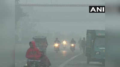 Delhi Fog & Weather News: कोहरे की चादर में लिपटा दिल्ली-NCR, बिहार में घने कोहरे से यातायात पर बुरा असर