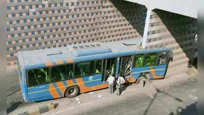 અખબારનગર અંડરપાસમાં ભયાનક અકસ્માત, BRTS આગળથી ચીરાઈ ગઈ
