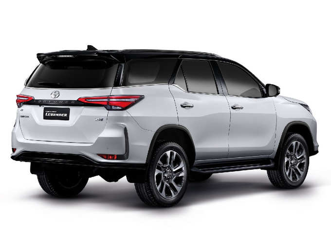 Toyota Fortuner Legender (2)