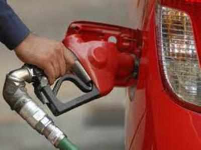नवंबर में ईंधन की खपत 5 फीसदी कम रही, पेट्रोल और एलपीजी की डिमांड बढ़ी