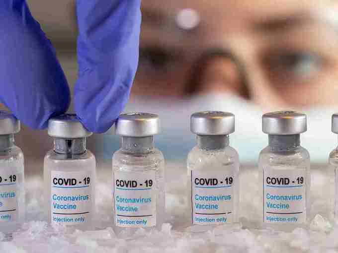 दावा: फ्लू की तरह वैक्‍सीन आने तक कोरोना खत्‍म हो जाएगा