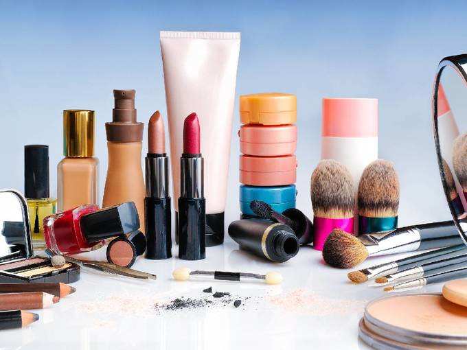 Accessories और Makeup Products पर 80% डिस्काउंट :