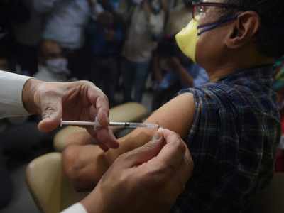 Covid Vaccine: రెండో డోసు తీసుకునేంత వరకు జాగ్రత్త