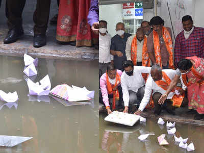 शिवसेनेचं अनोखे आंदोलन; साचलेल्या पाण्यात सोडल्या भाजप आमदार, खासदारांच्या नावाने बोटी