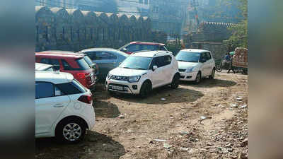 शाहजहांनाबाद की दीवार के पास अवैध पार्किंग, ASI ने किया हटाने का दावा
