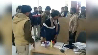 बिहार में नहीं थम रही वारदातें: गोपालगंज में रंगदारी नहीं देने कारोबारी को मारी गोली, बेगूसराय में बदमाशों ने लूट लिया बैंक