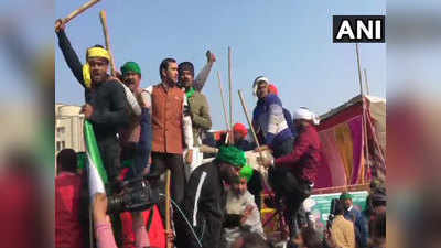 Delhi-Noida Border LIVE News: दिल्ली-नोएडा जाना आज मुश्किल, चिल्ला बॉर्डर पर किसानों ने किया चक्का जाम