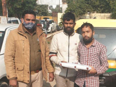 नोएडाः कारों का शीशा तोड़कर चोरी करने वाले इंटरस्टेट गैंग के दो चोर गिरफ्तार, दिल्ली में ऐसे बेचते थे चोरी का माल