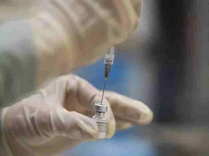 टीका लगने से पहले आईडी दिखाना जरूरी है?