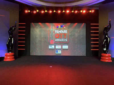 Flyx Filmfare OTT Awards 2020: ओटीटी अवॉर्ड्स में छाई पंचायत, कई ट्रॉफी की अपने नाम