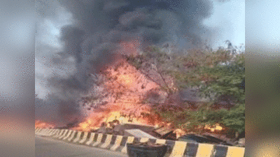 नोएडा के फर्नीचर बाजार में आग लगी, करोड़ों का सामान जला
