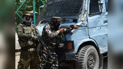 J&K: कड़ाके की ठंड के बीच बारामुला के वनिगाम में सेना का बड़ा ऑपरेशन, 2-3 आतंकियों के दल से मुठभेड़